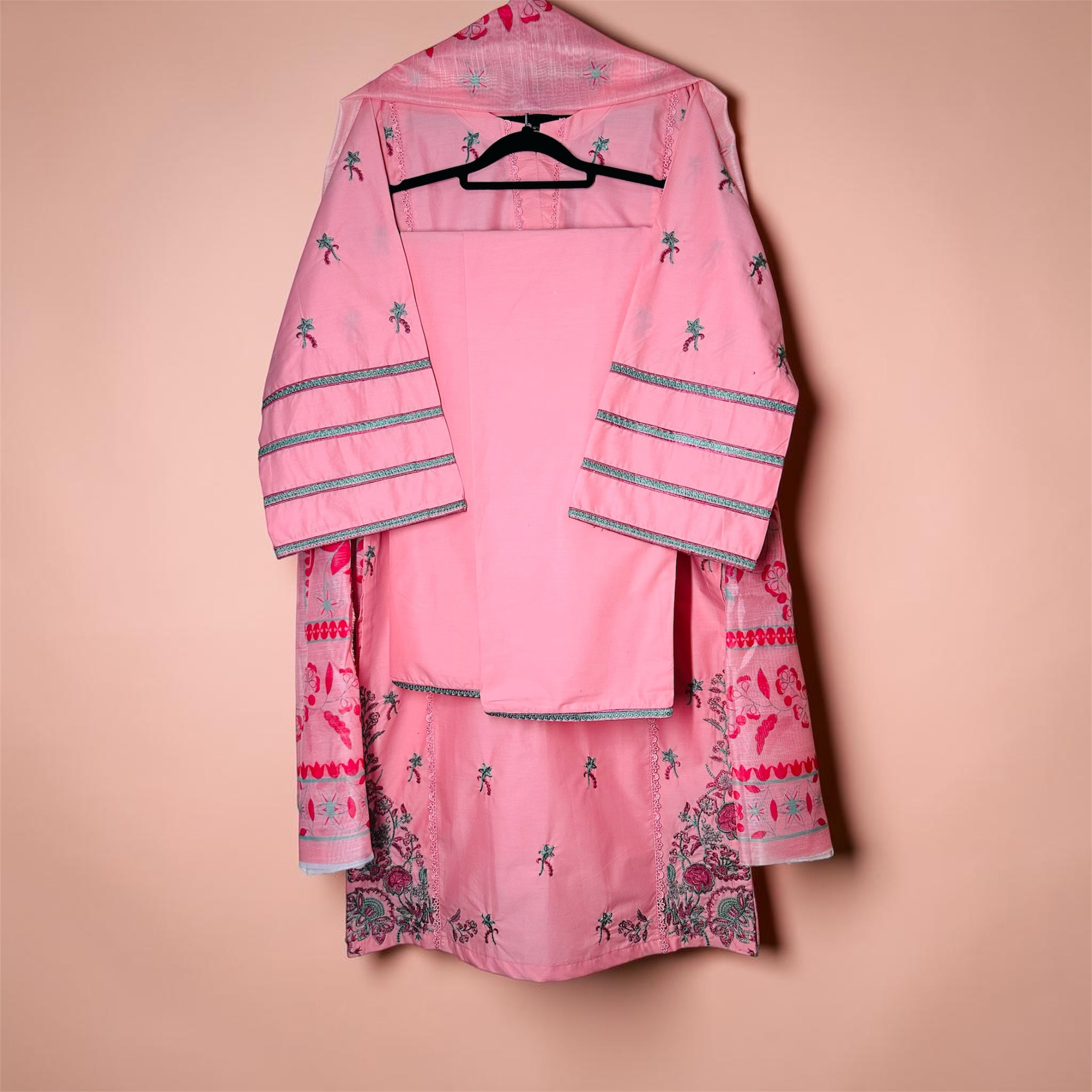 Casual Luxe Embroidered 3 Piece Suit