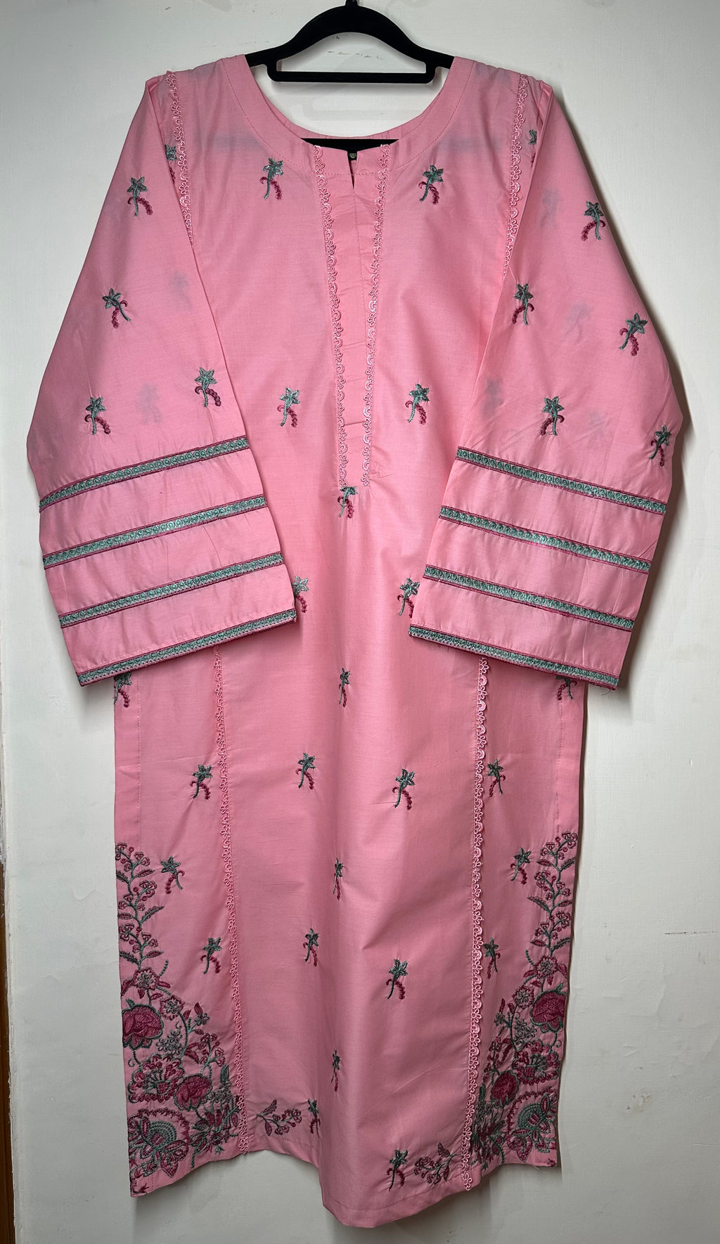 Casual Luxe Embroidered 3 Piece Suit