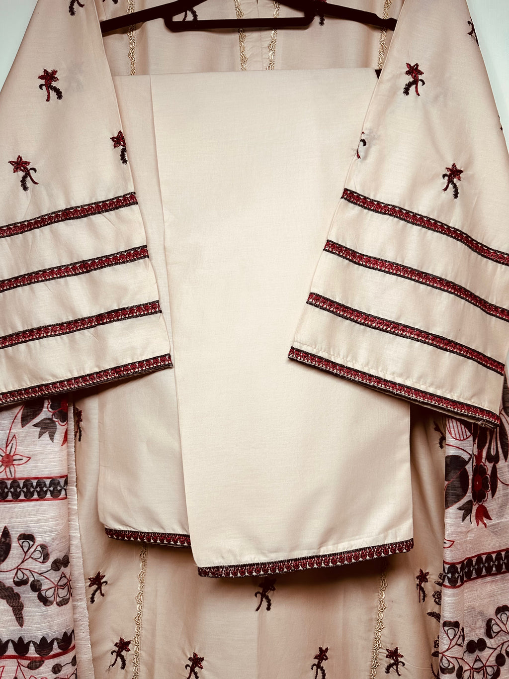 Casual Luxe Embroidered 3 Piece Suit